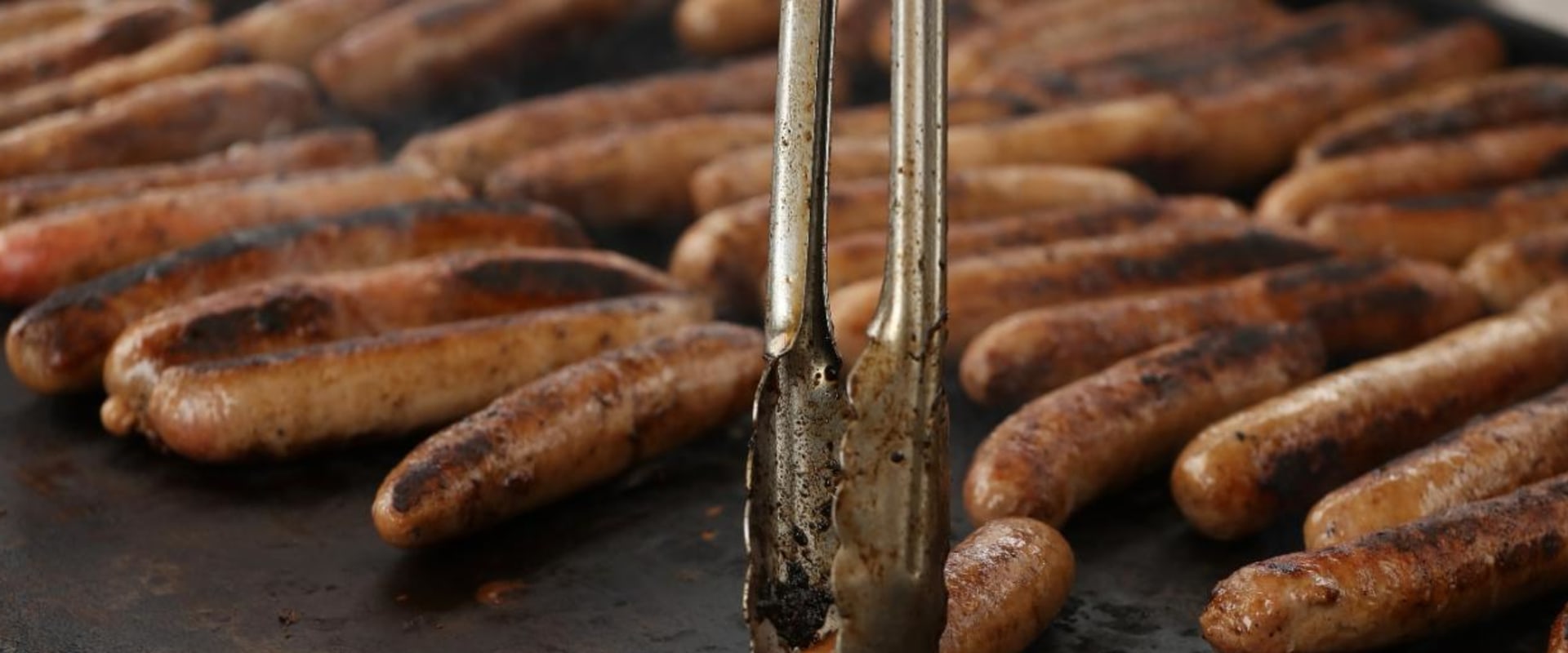 Proper Storage and Handling of Sausages for Successful Sausage Sizzles
